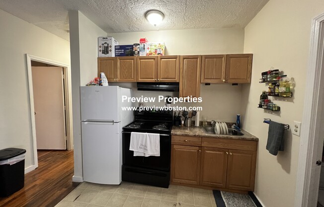 886 Huntington Ave.