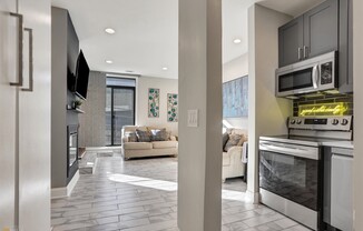1421 Peachtree Street Unit 202