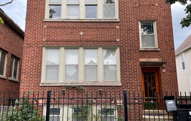 3227 N Albany Ave, Chicago, IL 60618