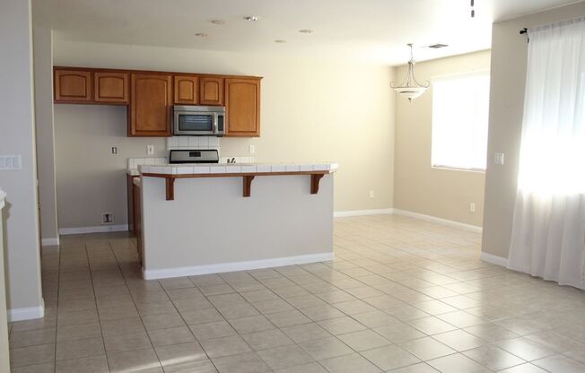 3 beds, 2 baths, $2,375