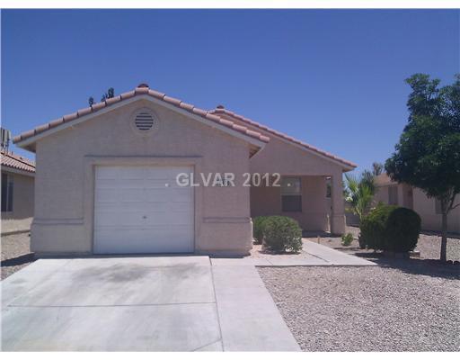 3 beds, 2 baths, $1,600