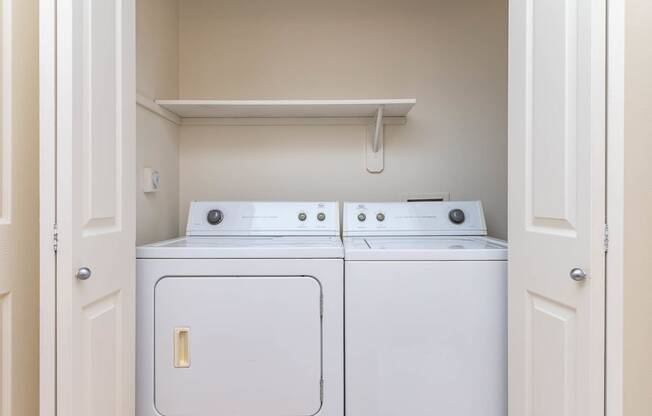 Center Pointe | Washer and Dryer
