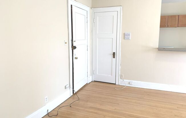 Studio, 1 bath, $895, Unit 26