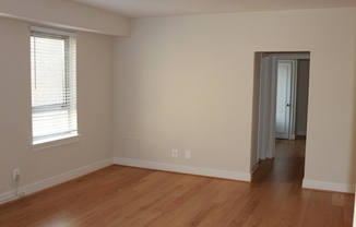 1 bed, 1 bath, 706 sqft, $2,600, Unit 400