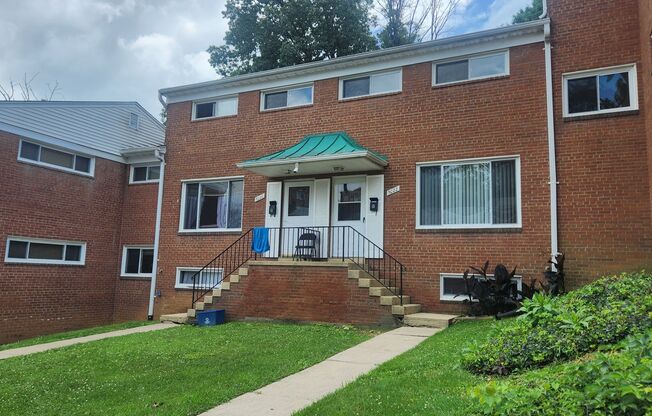 Arlington 3 Level Rowhouse