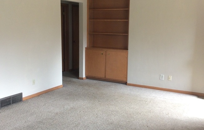 1624 EASTMORELAND