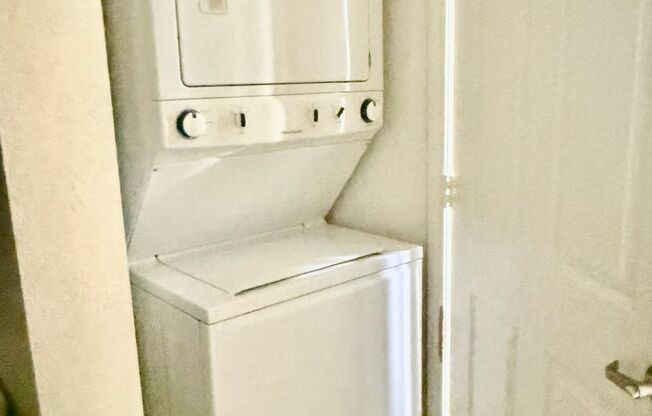 1 bed, 1 bath, $1,675, Unit Unit 378