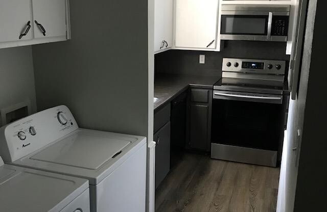 2 beds, 2 baths, $950