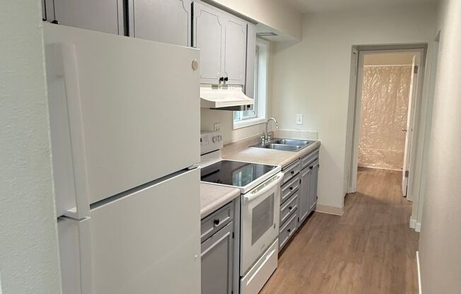 1 bed, 1 bath, 625 sqft, $1,125, Unit 56