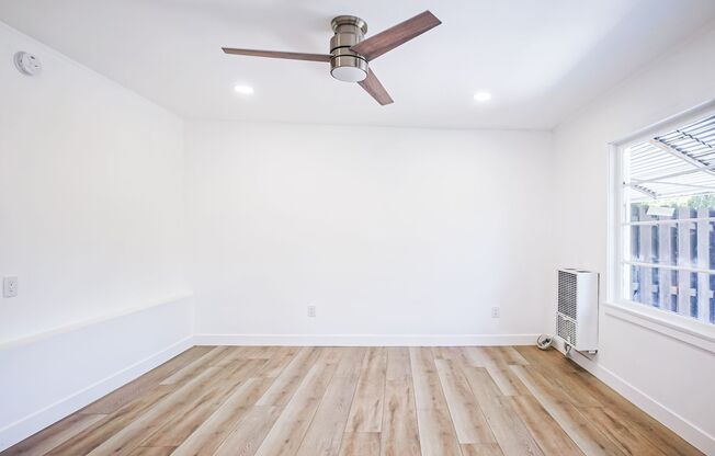 Studio, 1 bath, 550 sqft, $2,000, Unit 2067 Ivar Ave