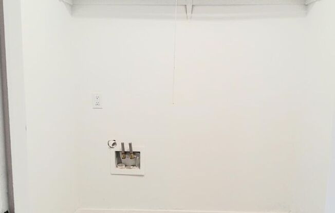 Studio, 1 bath, 395 sqft, $895, Unit 014