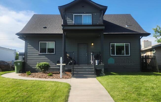 1013 E GORDON