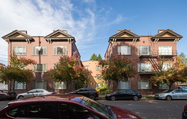 WALDORF APARTMENTS (WALD01)
