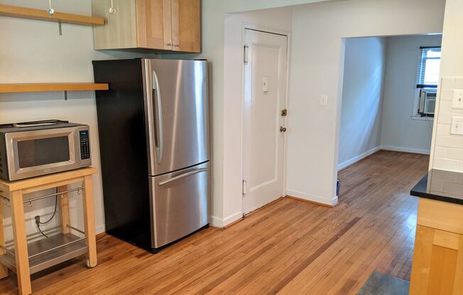 Updated and extremely well-maintained Rock Creek Condo Available 4/1!