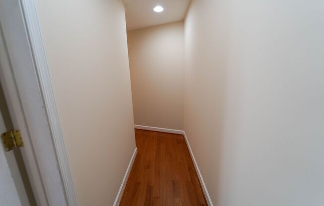 Spacious 1 BD 2 BA Apartment in the Historic Shaw Neighborhood