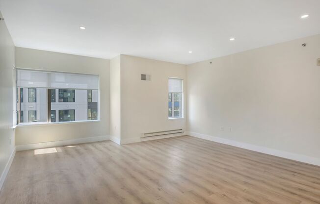 2 beds, 1 bath, 970 sqft, $2,795, Unit 302