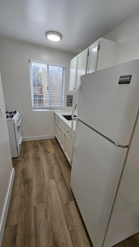 Studio, 1 bath, 330 sqft, $1,595