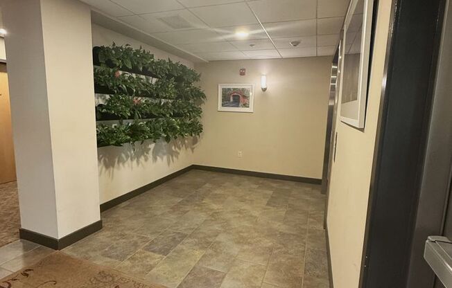 1 bed, 1 bath, 800 sqft, $2,150, Unit #102