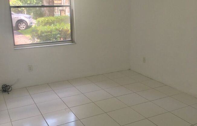 PROMENADE AT KENDALL LAKES - BEST PRICED 1 BEDROOM/1 BATH IN KENDALL