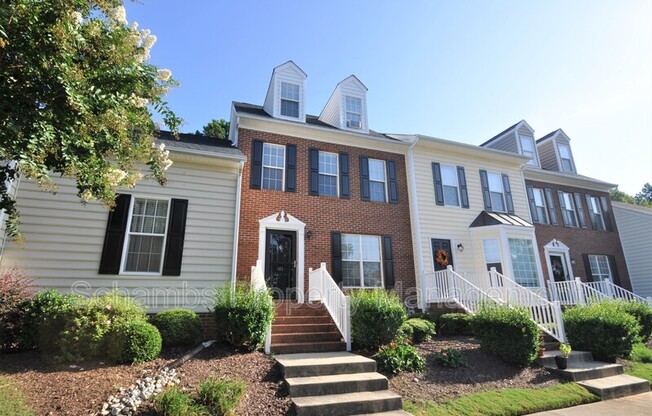 402 KNIGHTSBOROUGH WAY