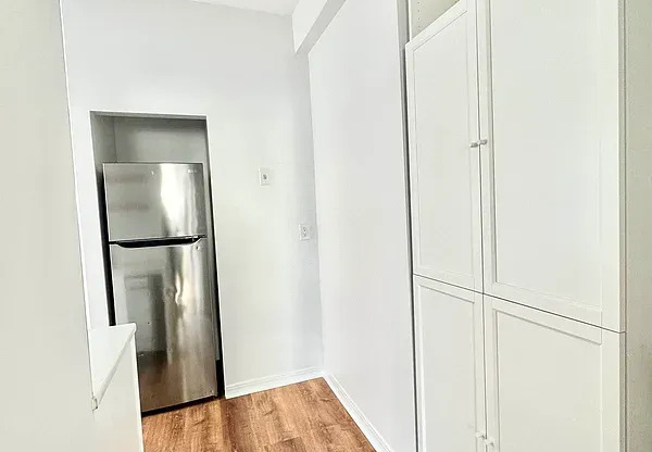 2 beds, 1 bath, $2,650, Unit 3