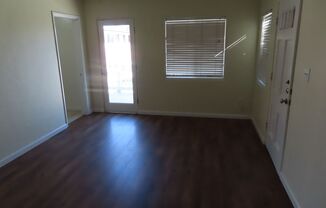 1 bed, 1 bath, 600 sqft, $2,100, Unit 4048