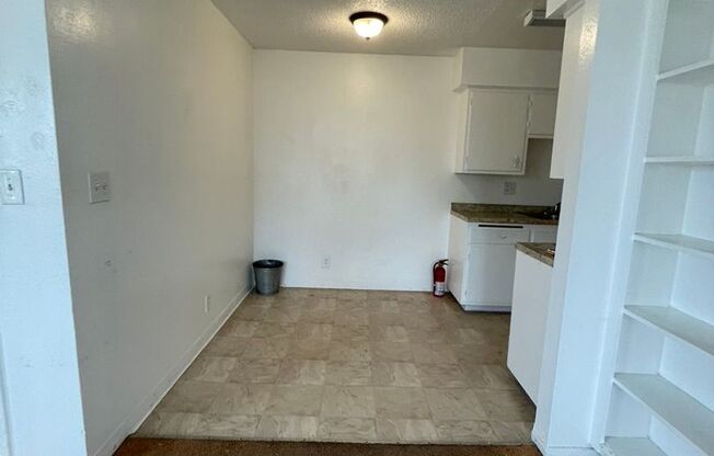 2 beds, 2 baths, $4,000, Unit 3