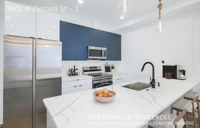 2602 W OXFORD ST