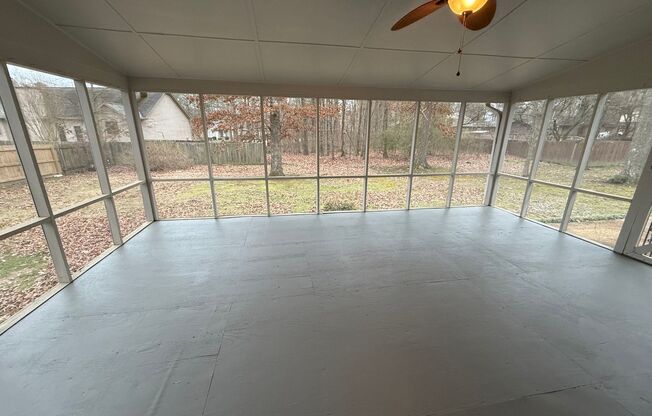 4 beds, 2.5 baths, $2,200, Unit 119 Rolling Oaks Dr
