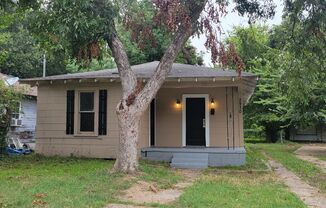 Adorable 3 bedroom/1 bath home!