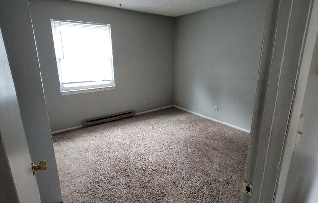 1 bed, 1 bath, 500 sqft, $900, Unit 5