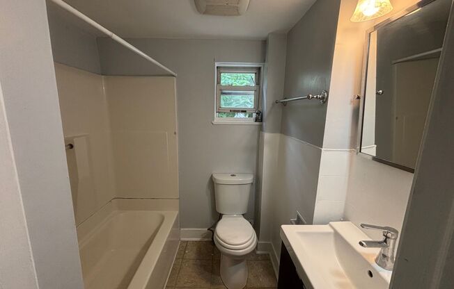 END UNIT TOWNHOME MOVE-IN READY IN NORRISTOWN with Deck