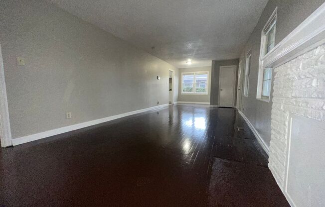 3 beds, 1 bath, $1,195