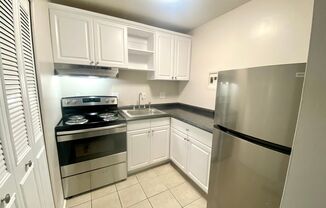 1 bed, 1 bath, 600 sqft, $900, Unit 1