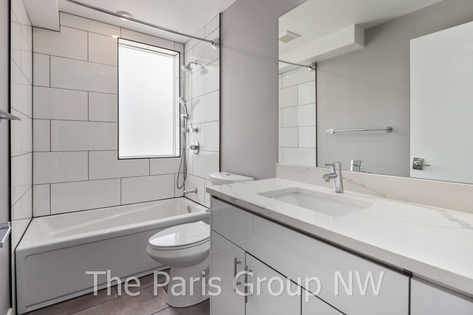 Modern 2BR Columbia City/Hillman City Townhome * 2 Roof Decks, Carport & A/C!