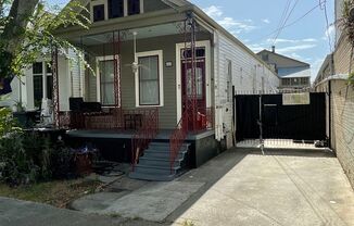 1/2 Block off Magazine on Jena St 3BD/2BA