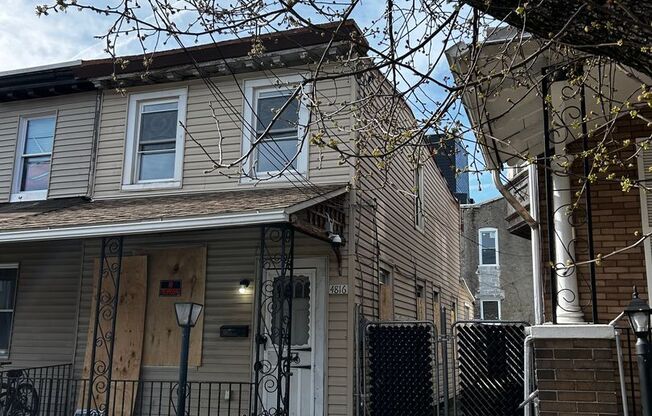 2 beds 1 bath large property with big yard