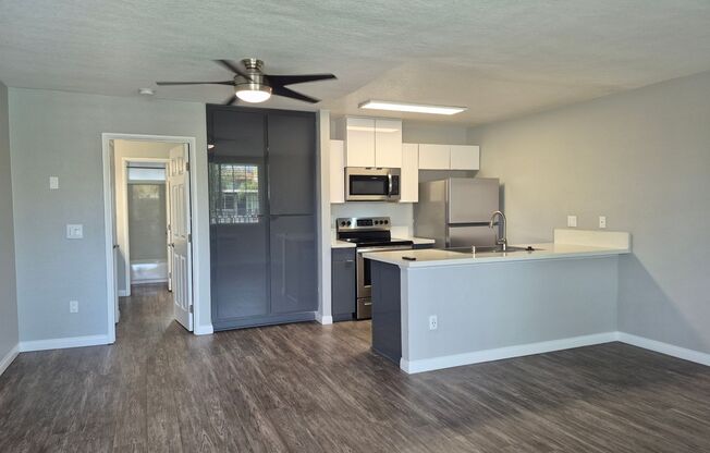 1 bed, 1 bath, 750 sqft, $2,345, Unit 0070