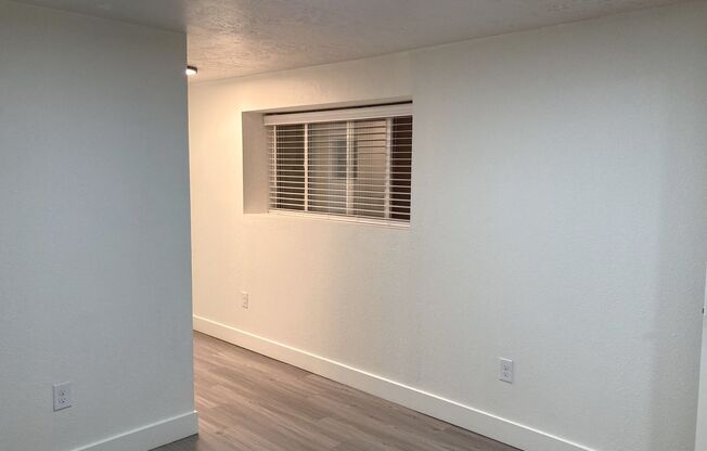 1 bed, 1 bath, 525 sqft, $1,199, Unit 30