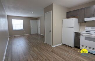 2 beds, 1 bath, $1,300