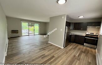 2 beds, 1 bath, 1,000 sqft, $1,295, Unit 3800- 3