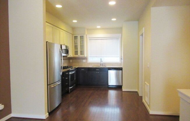 2 beds, 2.5 baths, $3,500