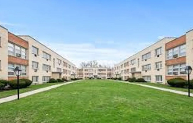 1822-1838 W 107th St