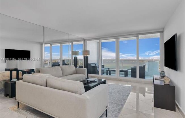 1717 N Bayshore Dr unit A-3332 (A11986157)