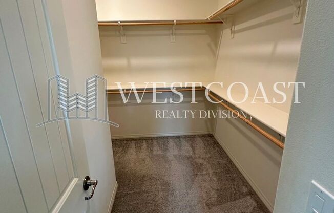 ***$500-OFF MOVE IN SPECIAL** Modern 3-Bedroom Townhome with Resort-Style Amenities in Chino