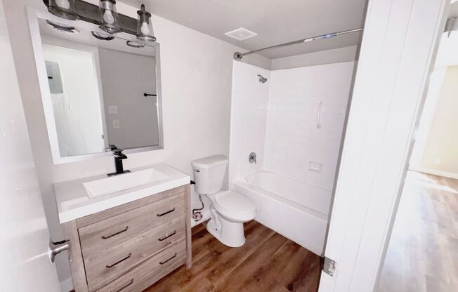 1 bed, 1 bath, $1,025, Unit 104