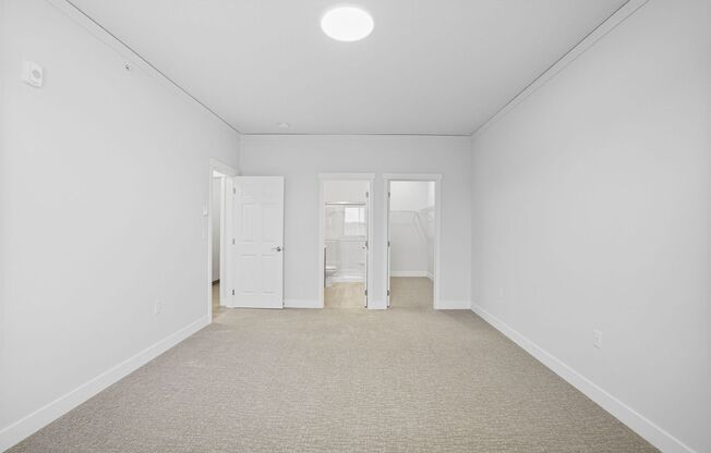 3 beds, 3 baths, 1,674 sqft, $2,050, Unit H-404