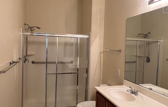 3 beds, 2 baths, $1,595