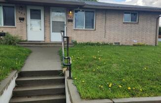627 E FAIRVIEW