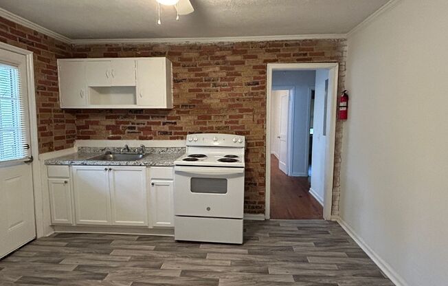 Quaint 2 Bedroom 1 Bath Home in Austell